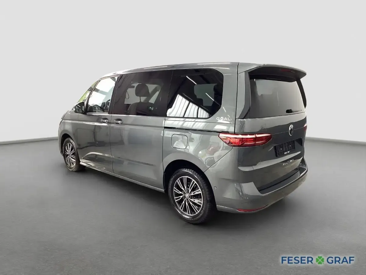 Gebraucht VW Multivan Life 150 PS (110 kW) 2025 Indiumgrau metallic Van / Kleinbus