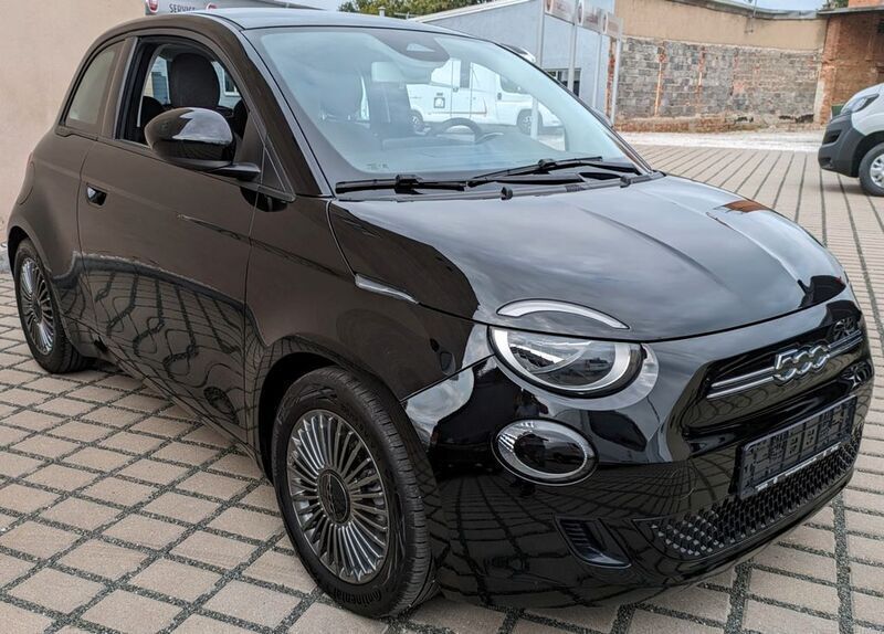 Schwarz Gebraucht 2022 Fiat 500e Icon Kleinwagen | 15.999 € (Guter Preis) - Bild 1/4