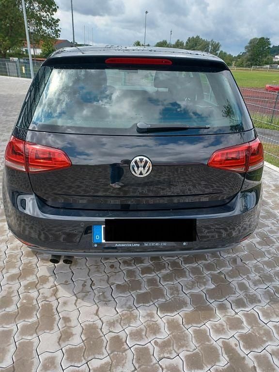 Gebraucht VW Golf VII Highline 122 PS (89 kW) 2013 Schwarz Limousine