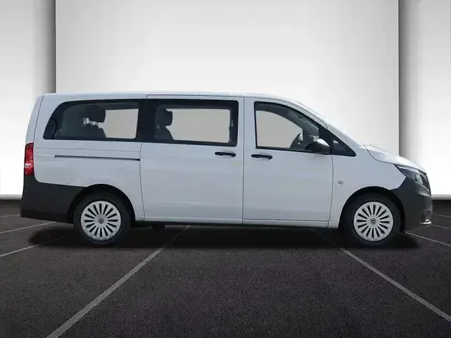 Gebraucht Mercedes Vito 136 PS (100 kW) 2022 Arktikweiß Van