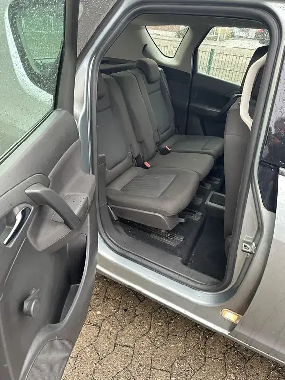 Second-hand Opel Meriva Selection 95 CP (69 kW) 2011 Argintiu Monovolum
