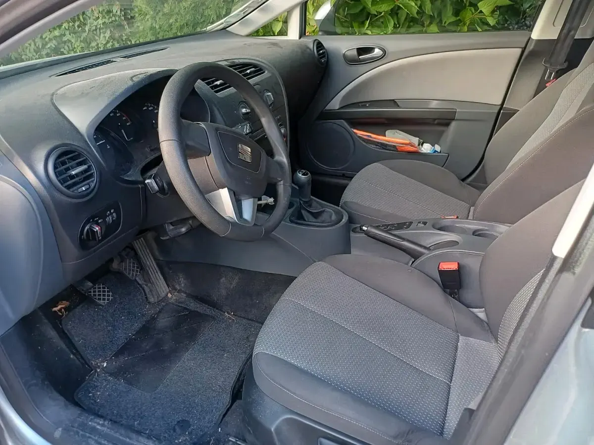 Gebraucht Seat Leon 85 PS (62 kW) 2009 Silber Kleinwagen