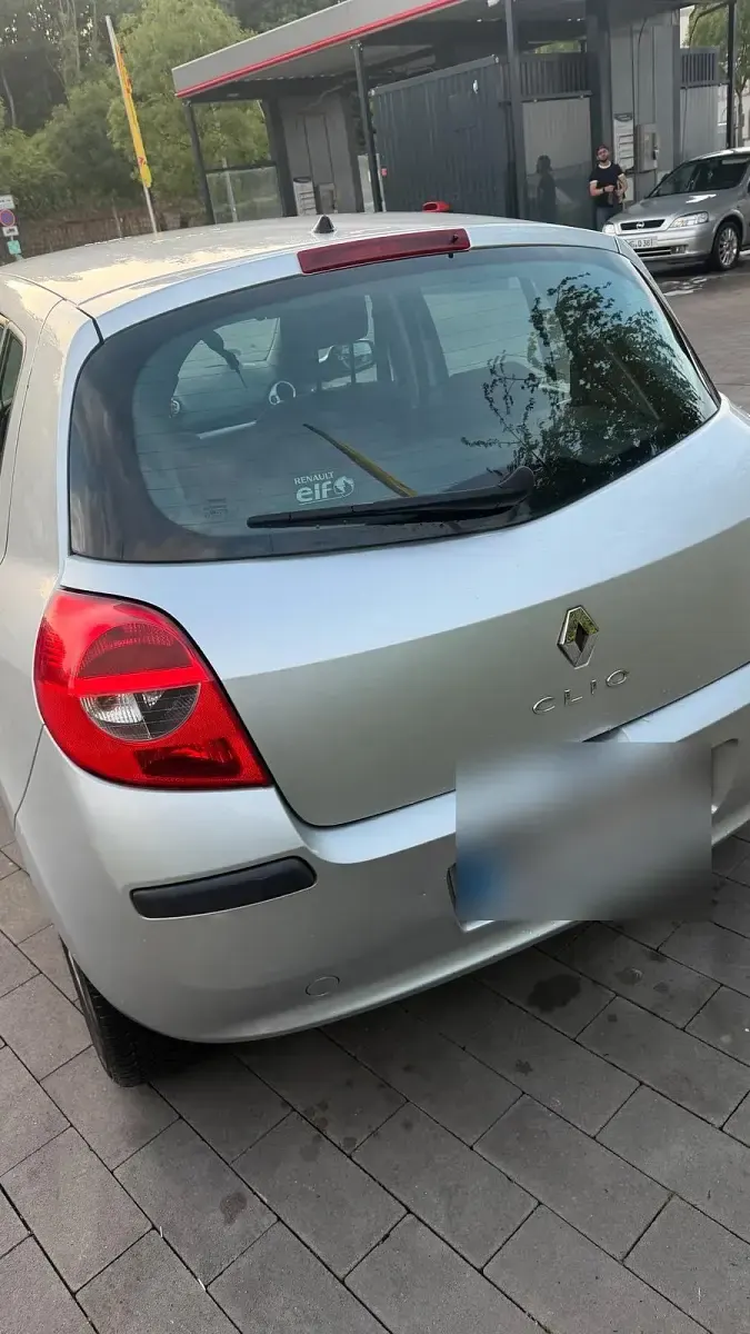Gebraucht Renault Clio 112 PS (82 kW) 2008 Silber Kleinwagen