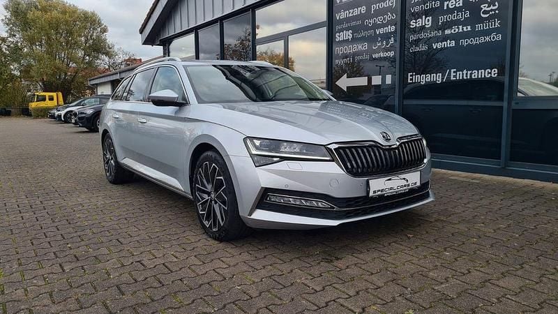 Silber Gebraucht 2020 Skoda Superb LAURIN & KLEMENT Kombi | 28.990 € (Guter Preis) - Bild 1/4