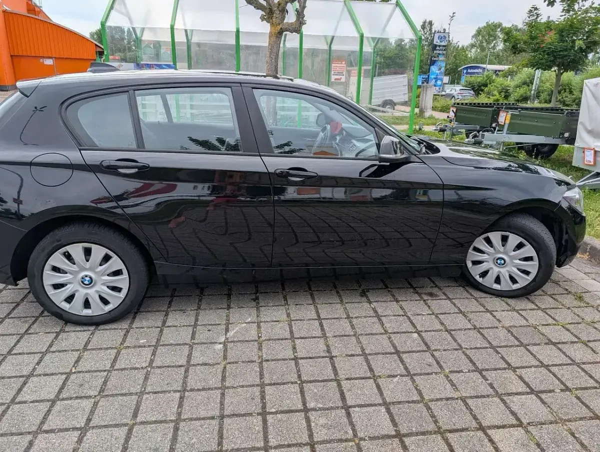 Gebraucht BMW 114 102 PS (75 kW) 2014 Schwarz Kleinwagen
