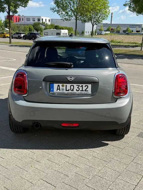 Usado Mini ONE 75 HP (55 kW) 2018 Cinzento Citadino