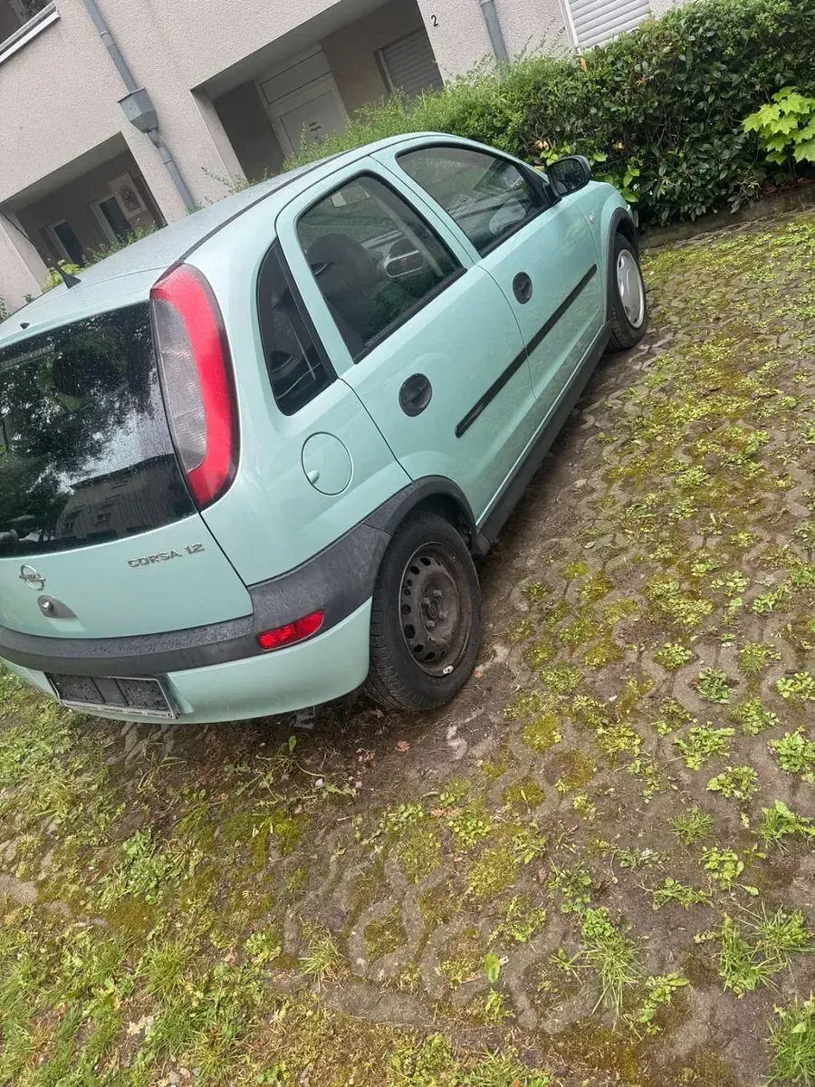 Używany Opel Corsa 75 KM (55 kW) 2002 Zielony Hatchback