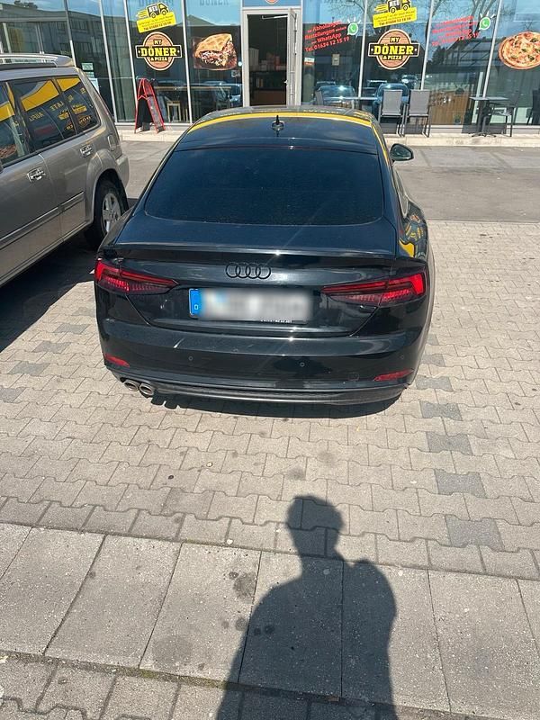 Schwarz Gebraucht 2018 Audi A5 Sportback S-Line Limousine | 20.000 € (Superpreis) - Bild 1/4