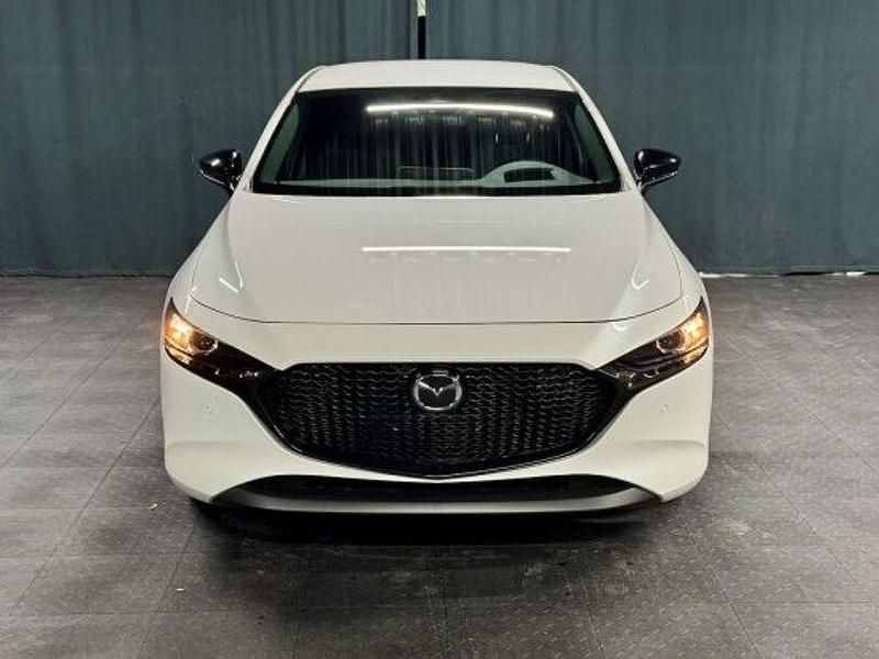 Neu Mazda 3 140 PS (102 kW) 2026 Weiß Limousine