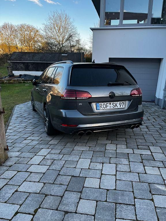 Gebraucht VW Golf VII R 310 PS (228 kW) 2017 Grau Kombi