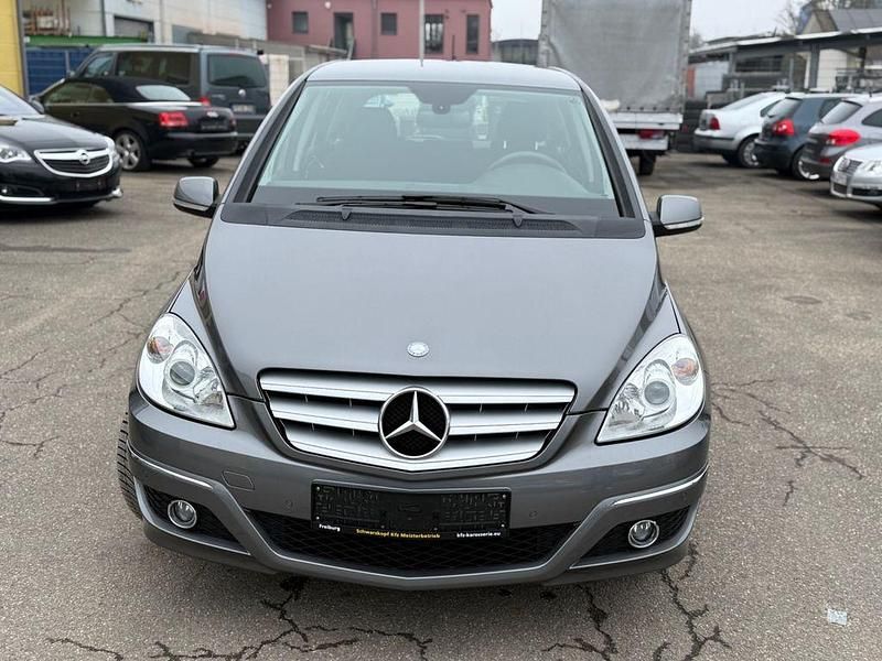 Gebraucht Mercedes B160 95 PS (69 kW) 2010 Grau Van / Kleinbus