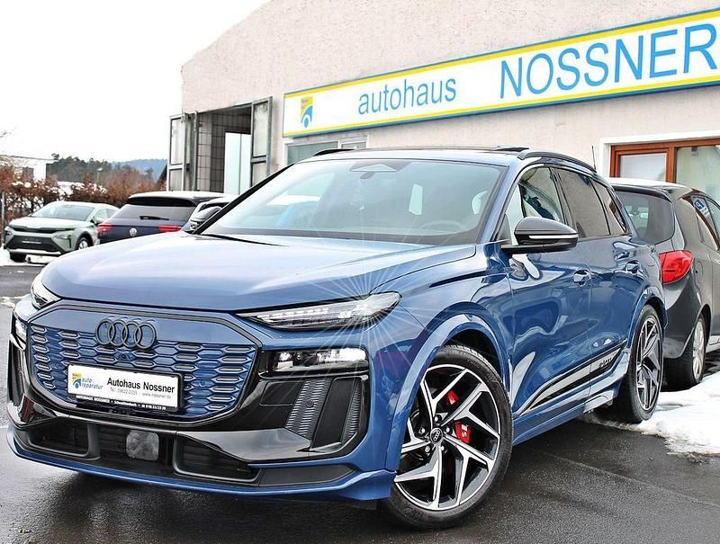Blau Gebraucht 2024 Audi SQ6 e-tron Edition .1 SUV | 73.990 € (Guter Preis) - Bild 1/3