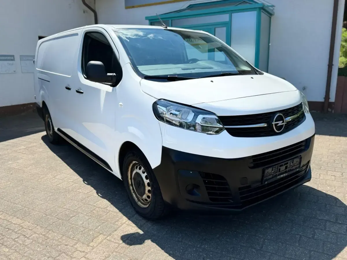 Gebraucht Opel Vivaro-e Combi Selection 122 PS (89 kW) 2020 Weiß Van / Kleinbus