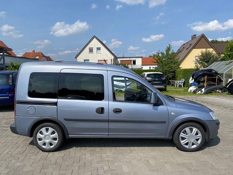 Blau Gebraucht 2008 Opel Combo Edition Van / Kleinbus | 3.750 € (Teuer) - Bild 1/4