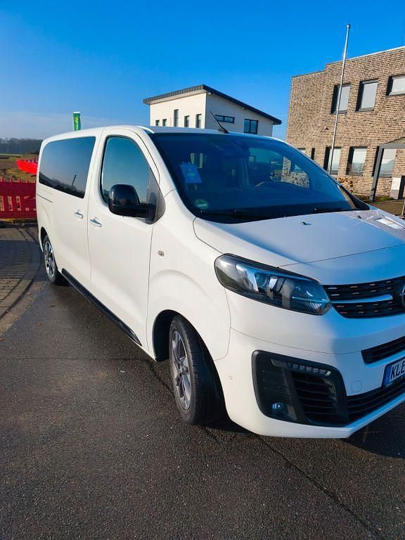 Gebraucht Opel Zafira Life Elegance 177 PS (130 kW) 2020 Weiß Van / Kleinbus