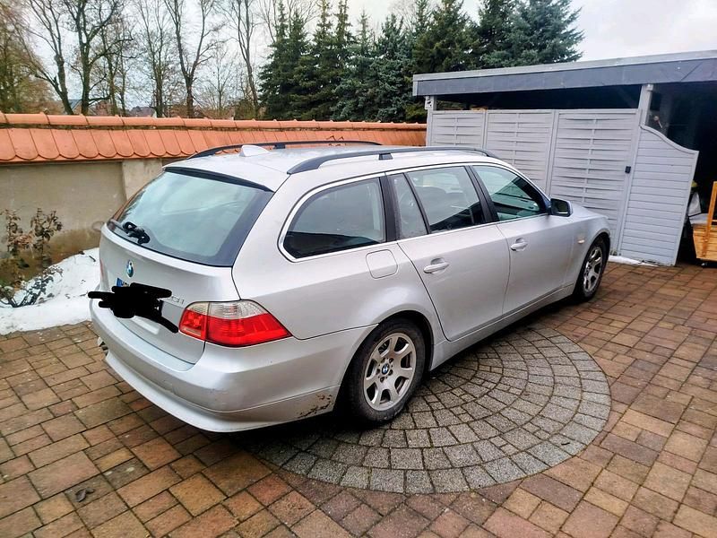 Gebraucht BMW 523 190 PS (139 kW) 2007 Silber Kombi