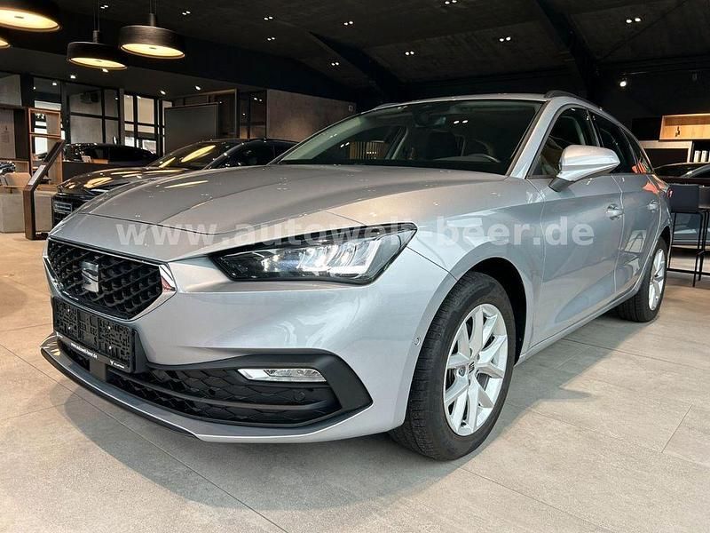Silber Gebraucht 2022 Seat Leon Style Limousine | 19.980 € (Fairer Preis) - Bild 1/4