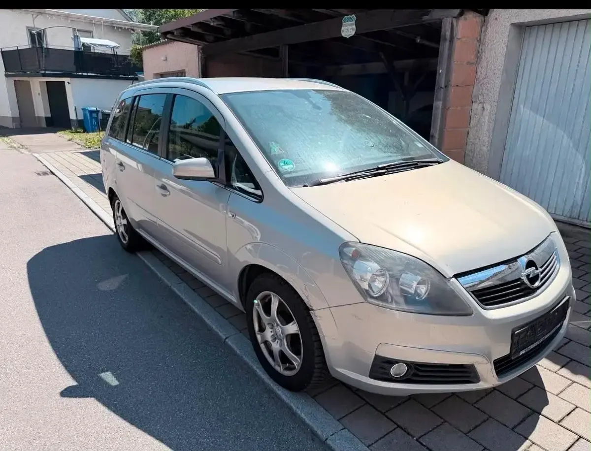 Gebraucht Opel Zafira 150 PS (110 kW) 2007 Silber Van / Kleinbus