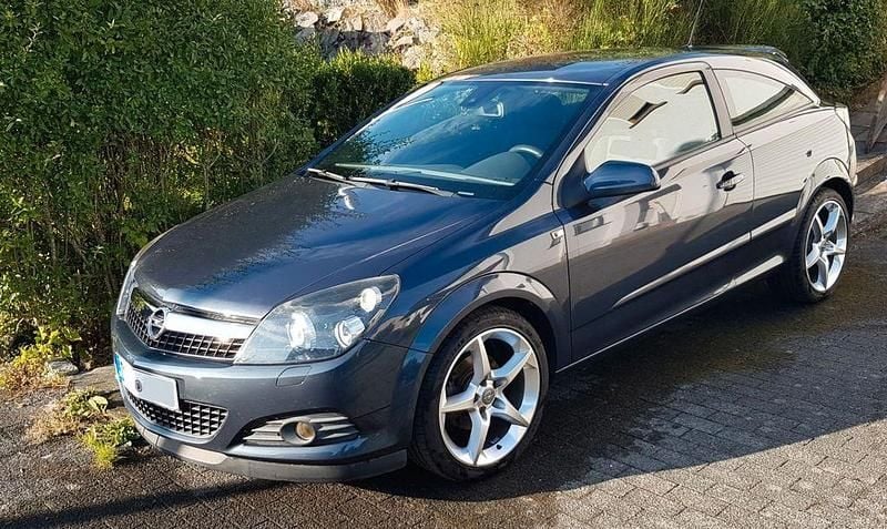 Blau Gebraucht 2007 Opel Astra GTC Sport Limousine | 4.800 € (Etwas zu teuer) - Bild 1/4