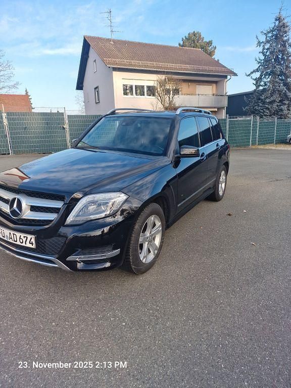 Schwarz Gebraucht 2014 Mercedes GLK250 SUV | 19.600 € (Fairer Preis) - Bild 1/4