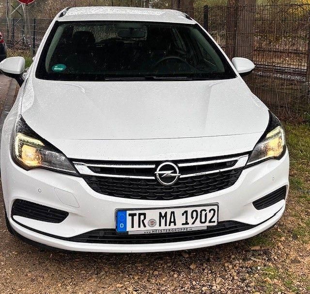 Gebraucht Opel Astra Active 105 PS (77 kW) 2019 Weiß Kombi