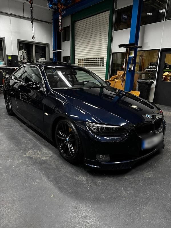 Second-hand BMW 325 218 CP (160 kW) 2006 Andere farben Coupe