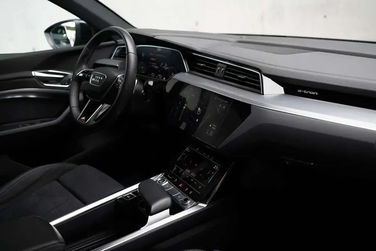 Usata Audi Q8 e-tron S-Line 250 kW (340 CV) 2023 Nero SUV