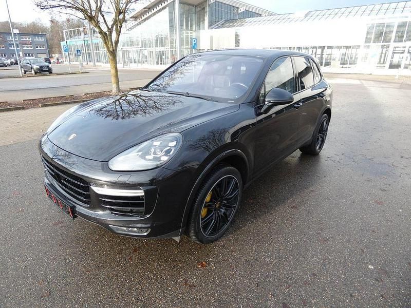 Gebraucht Porsche Cayenne Turbo S 570 PS (419 kW) 2015 Tiefschwarzmetallic SUV