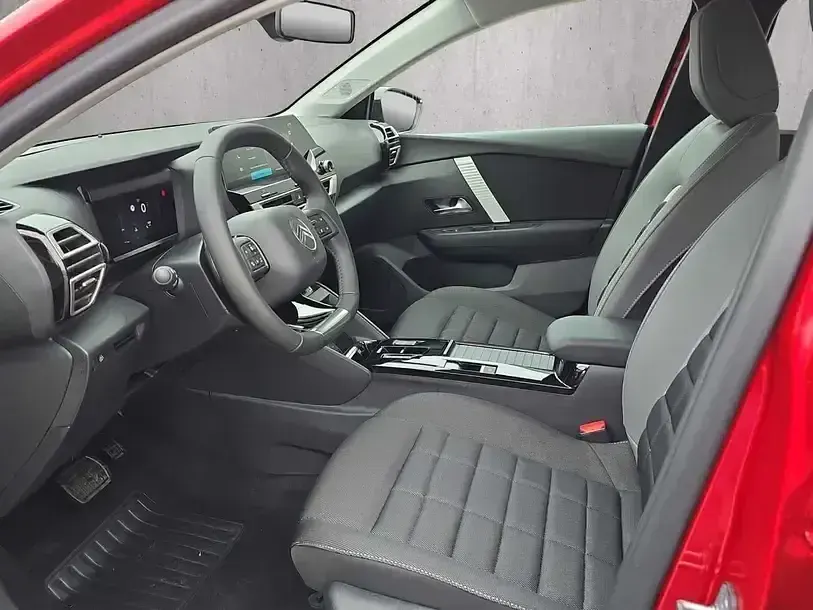 Neu Citroën C4 131 PS (96 kW) 2025 Rot SUV