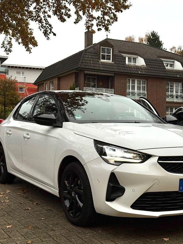 Weiß Gebraucht 2022 Opel Corsa GS Line Kleinwagen | 19.200 € (Etwas zu teuer) - Bild 1/4