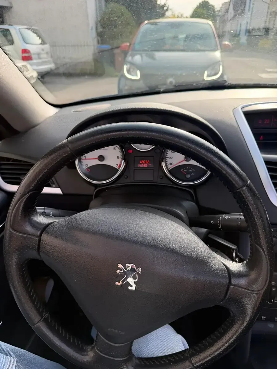 Gebraucht Peugeot 207 CC 150 PS (110 kW) 2008 Schwarz Cabrio
