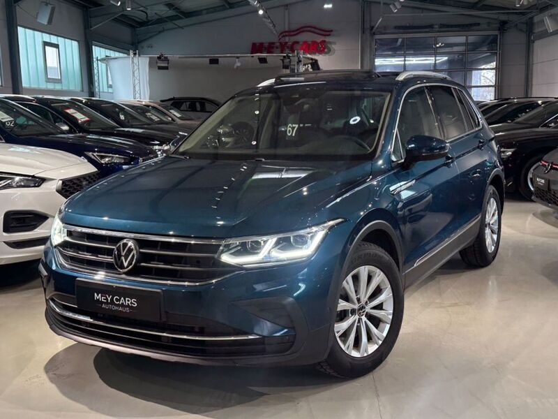 Blau Gebraucht 2021 VW Tiguan Life SUV | 24.680 € (Etwas zu teuer) - Bild 1/4