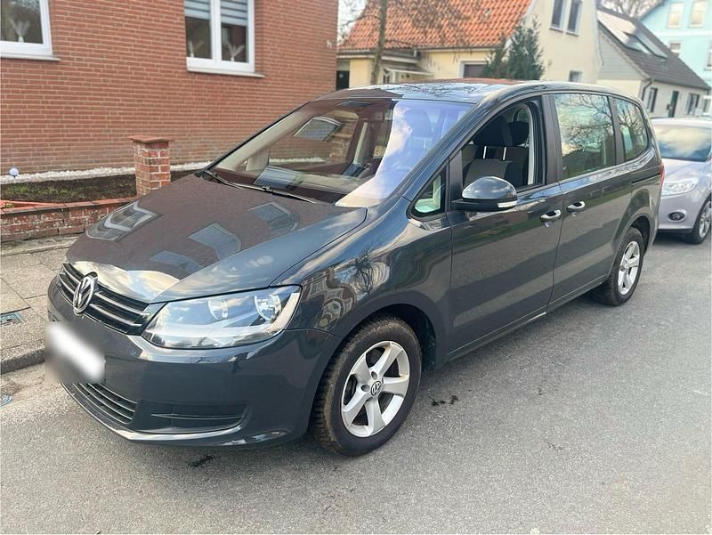Gebraucht VW Sharan 140 PS (102 kW) 2013 Grau Van / Kleinbus