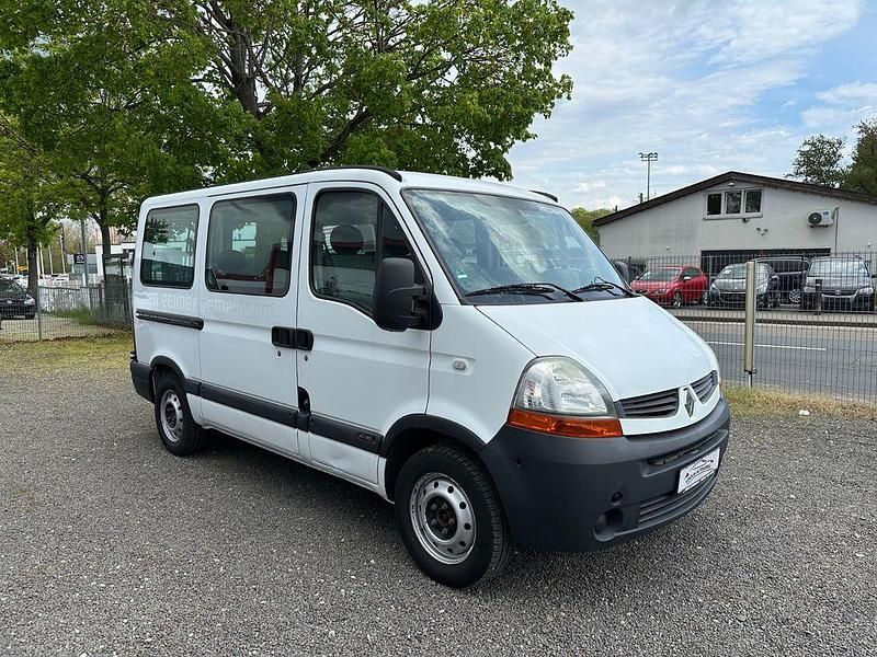 Second-hand Renault Master 120 CP (88 kW) 2009 Alb Monovolum