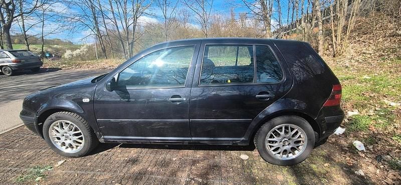 Gebraucht VW Golf IV 75 PS (55 kW) 2000 Schwarz Limousine