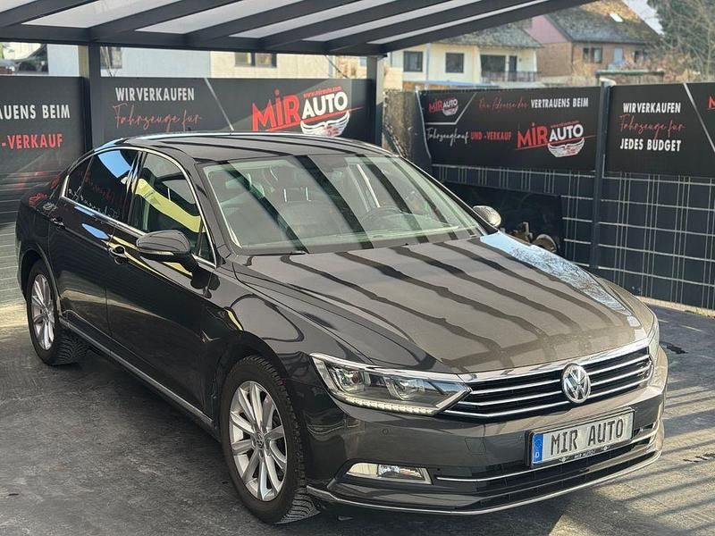 Gebraucht VW Passat Highline 150 PS (110 kW) 2017 Grau Limousine