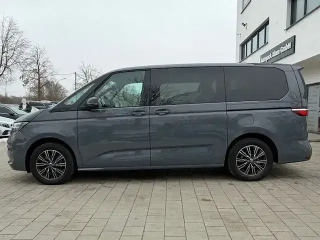 Usata VW Multivan 150 CV (110 kW) 2024 Andere Monovolume