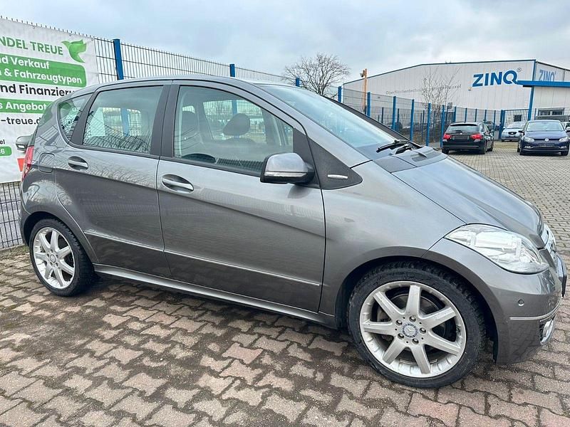 Gebraucht Mercedes A200 140 PS (102 kW) 2009 Grau Limousine