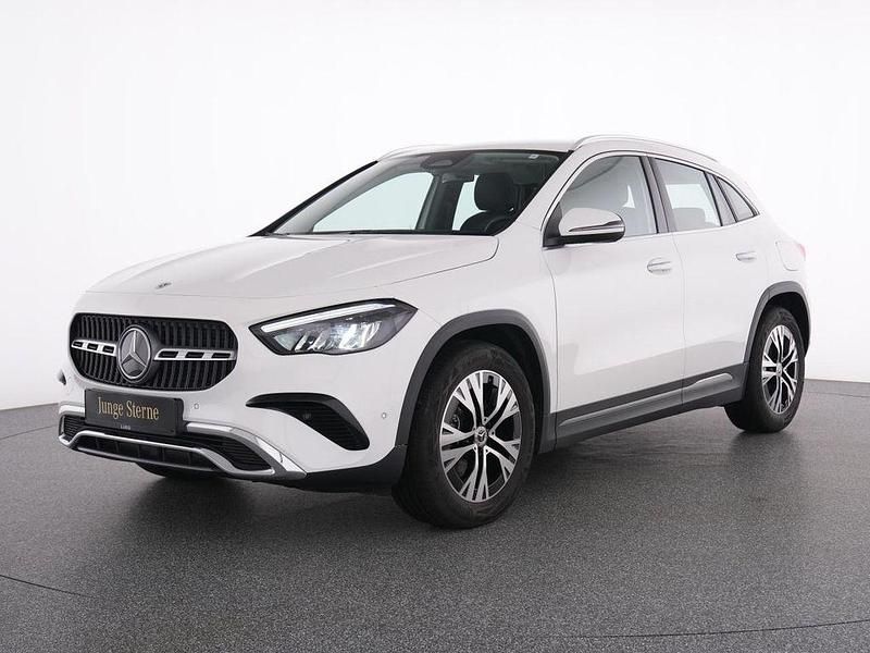 Gebraucht Mercedes GLA180 Progressive 116 PS (85 kW) 2024 Weiß SUV