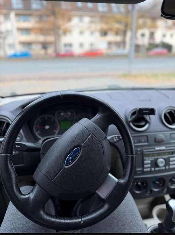 Gebraucht Ford Fusion 90 PS (66 kW) 2007 Kleinwagen