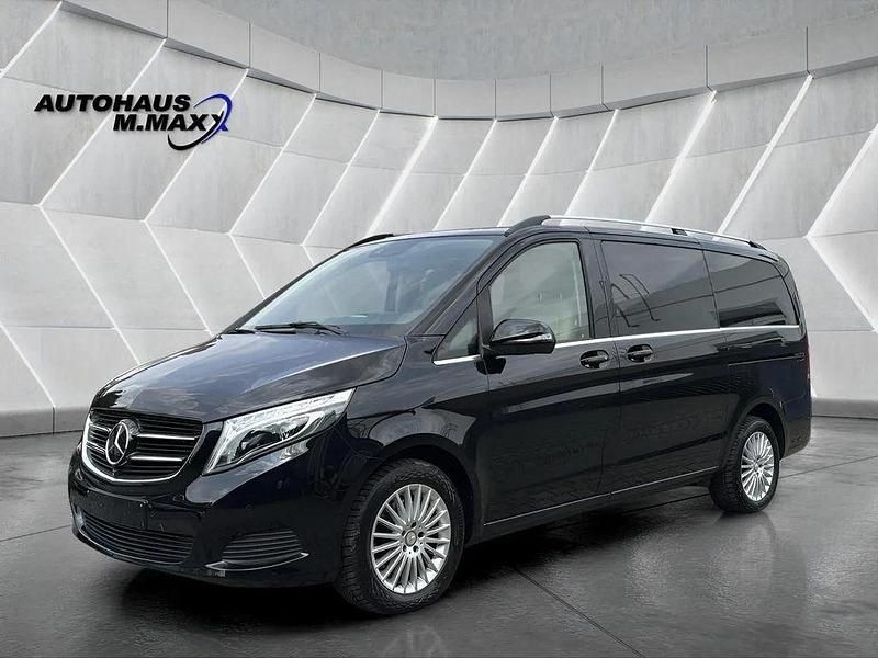Schwarz Gebraucht 2017 Mercedes V250 Edition Van / Kleinbus | 34.900 € (Teuer) - Bild 1/4