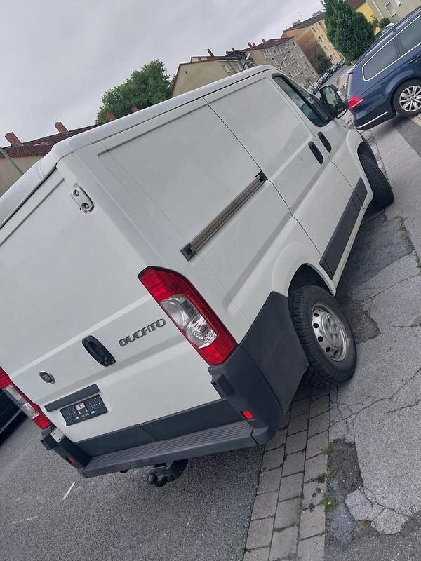 Weiß Gebraucht 2012 Fiat Ducato Van | 8.000 € - Bild 1/4