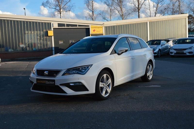 Weiß Gebraucht 2020 Seat Leon ST FR Kombi | 12.900 € (Guter Preis) - Bild 1/4
