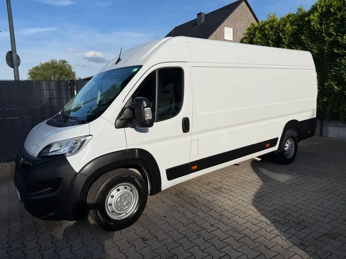 Gebraucht Opel Movano Edition 140 PS (102 kW) 2024 Weiß Van