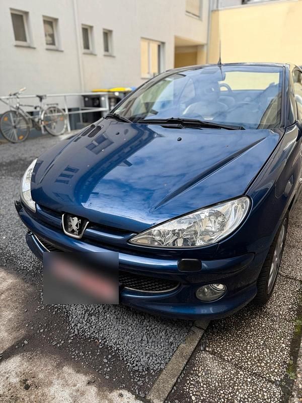 Gebraucht Peugeot 206 CC 108 PS (79 kW) 2005 Blau Cabrio