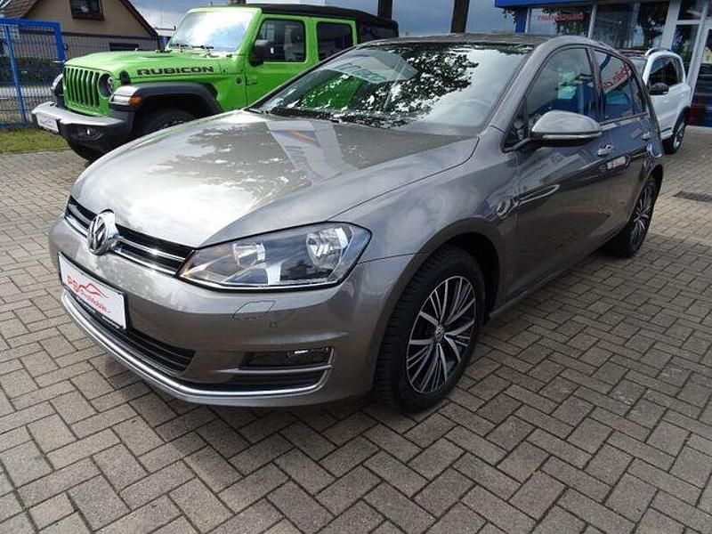 Grau Gebraucht 2016 VW Golf VII Allstar Limousine | 13.770 € (Fairer Preis) - Bild 1/4