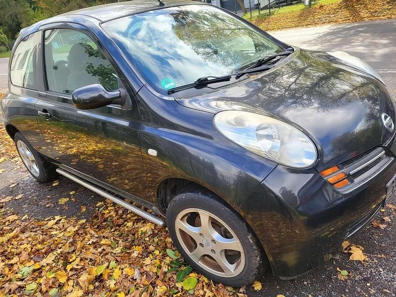 Schwarz Gebraucht 2003 Nissan Micra Visia Limousine | 1.450 € (Fairer Preis) - Bild 1/4