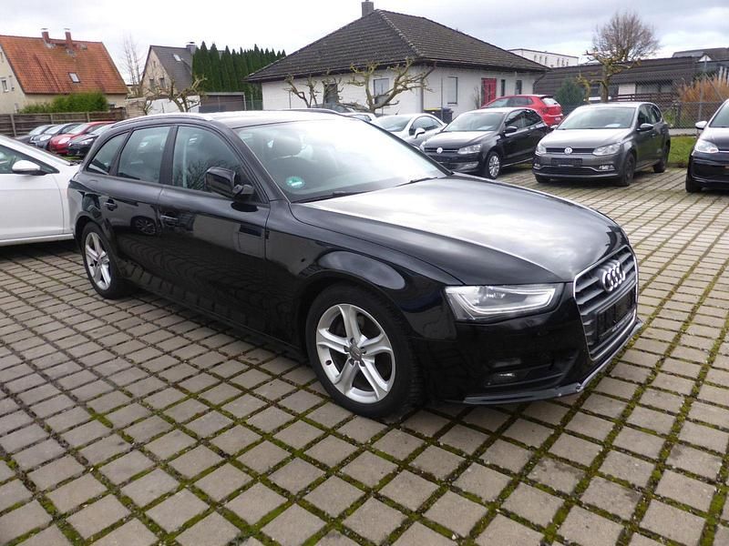 Używany Audi A4 Ambition 190 KM (139 kW) 2015 Czarny Kombi