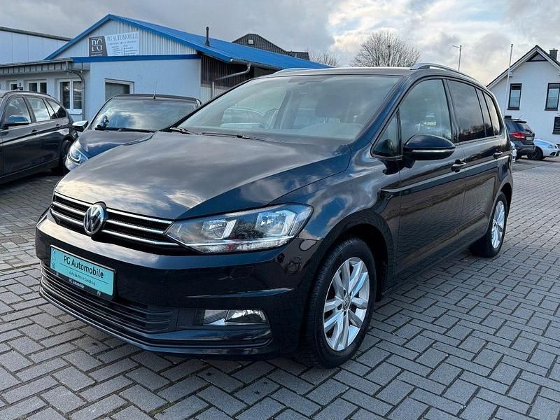 Schwarz Gebraucht 2016 VW Touran Comfortline Van / Kleinbus | 11.990 € (Fairer Preis) - Bild 1/4
