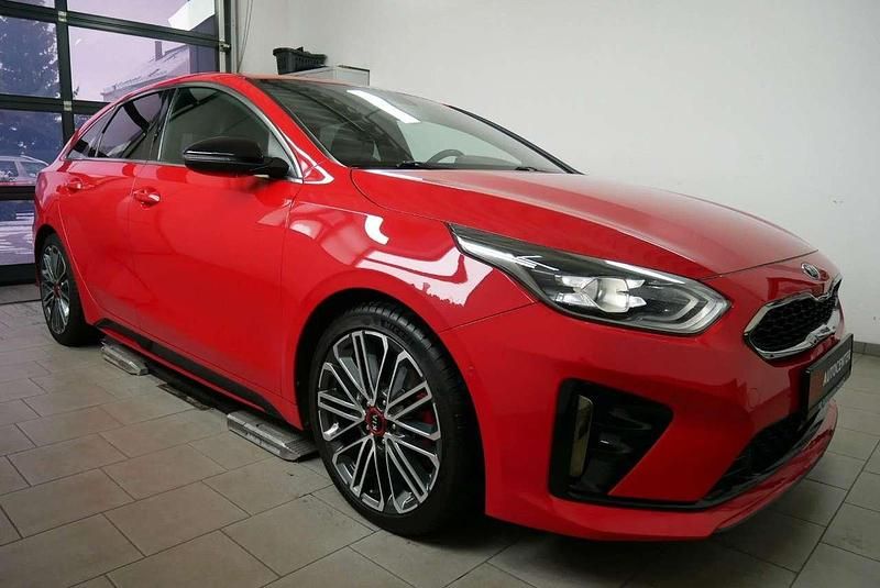 Gebraucht Kia ProCeed GT 204 PS (150 kW) 2020 Track rot metallic (metallic) Kombi